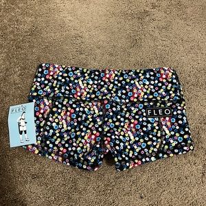 Fleo Booty Shorts Small